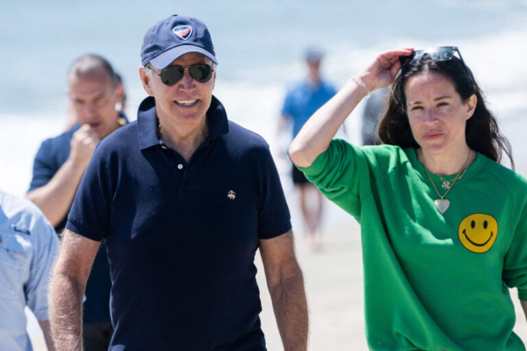 Did Joe Biden Shower With His Daughter